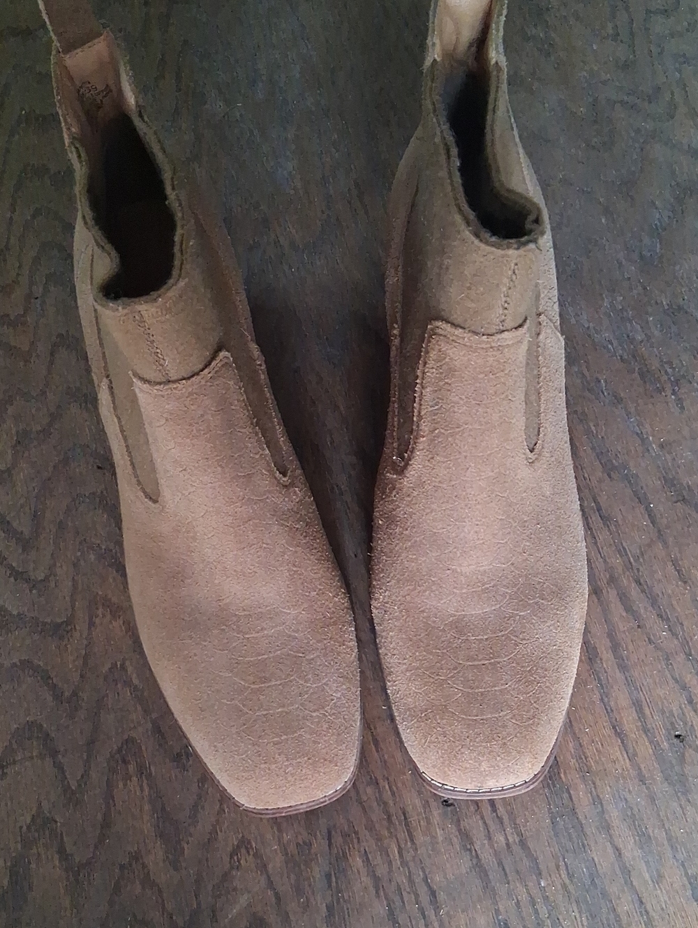 Crown Vintage Women's Suede Chelsea Ankle Boots - Brown